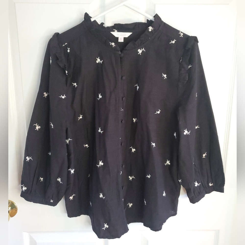 LC Lauren Conrad Black Blouse with White Floral Embroidery. Size L. #MP